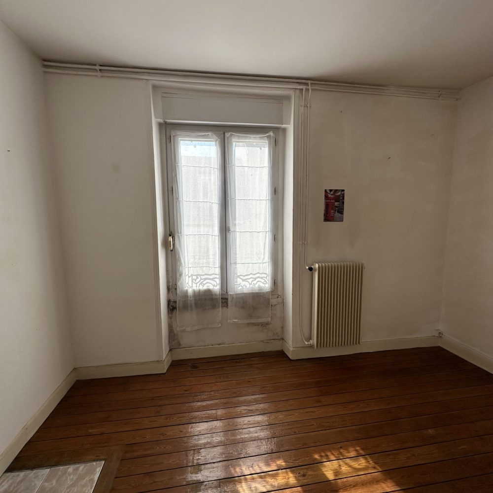 Photo 1 salon avant travaux peinture BS ENTREPRISE