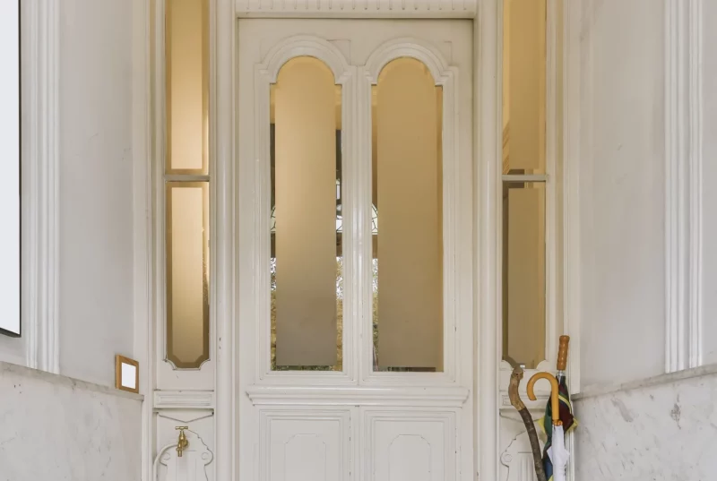 nos prestations de rénovation de portes d’entrée sur mesure BS Entreprise